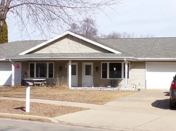 608 Cummings Rd, Wautoma, WI 54982