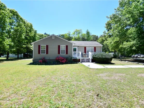1008 Peach Grove Rd, Saint Stephens Church, VA 23148