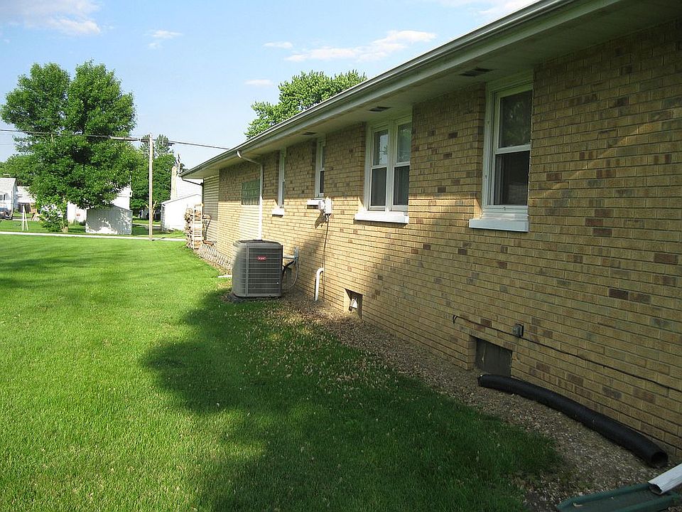 2nd image of 516 N Main St