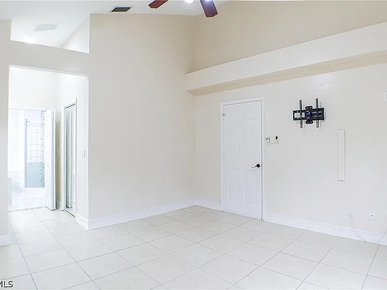 160 Lady Palm Dr — Photo 15