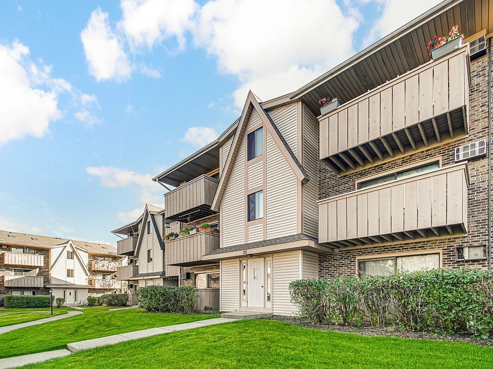 1st image of 18 Echo Ct APT 14