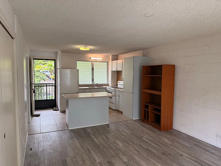 1099 Green St #309 — Photo 6