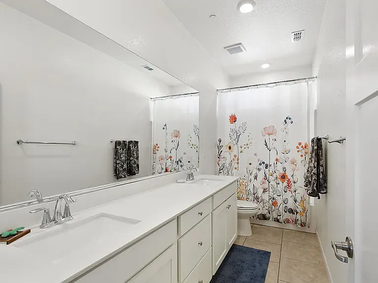 3652 Edington Dr — Photo 41