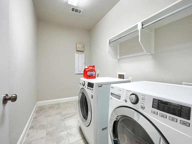 14175 Wheatfield Ln — Photo 35