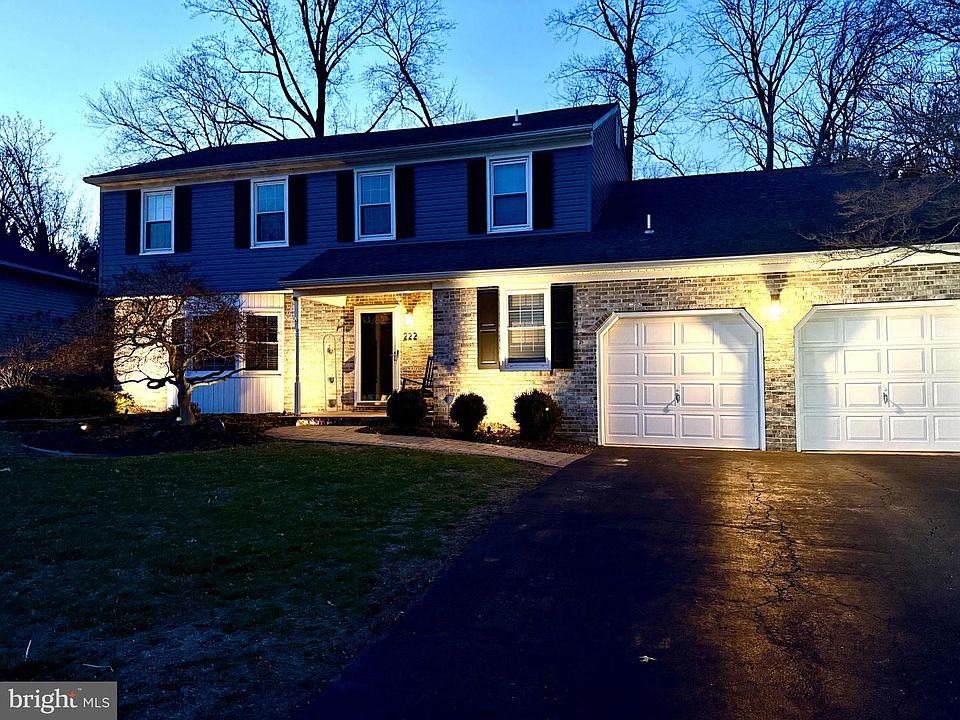 1st image of 222 Barberry Dr