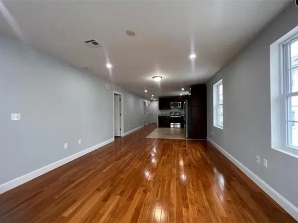 201 Wendell St, Providence, RI 02909