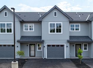 1076 W 20th Ave, Oshkosh, WI