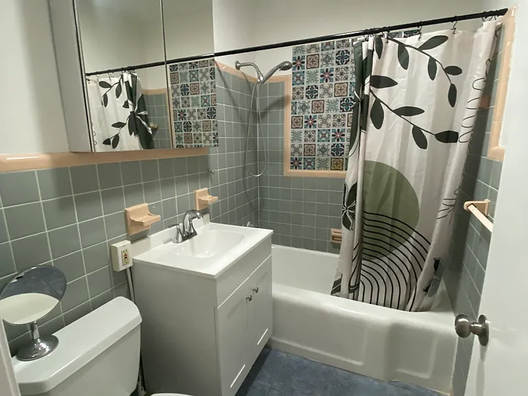 full bathroom
