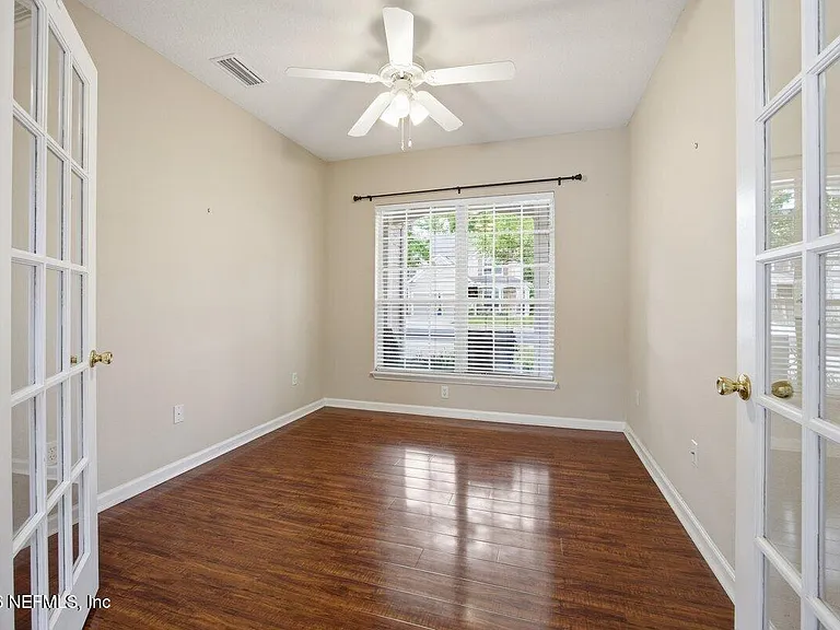 11152 Castlemain Cir S — Photo 13