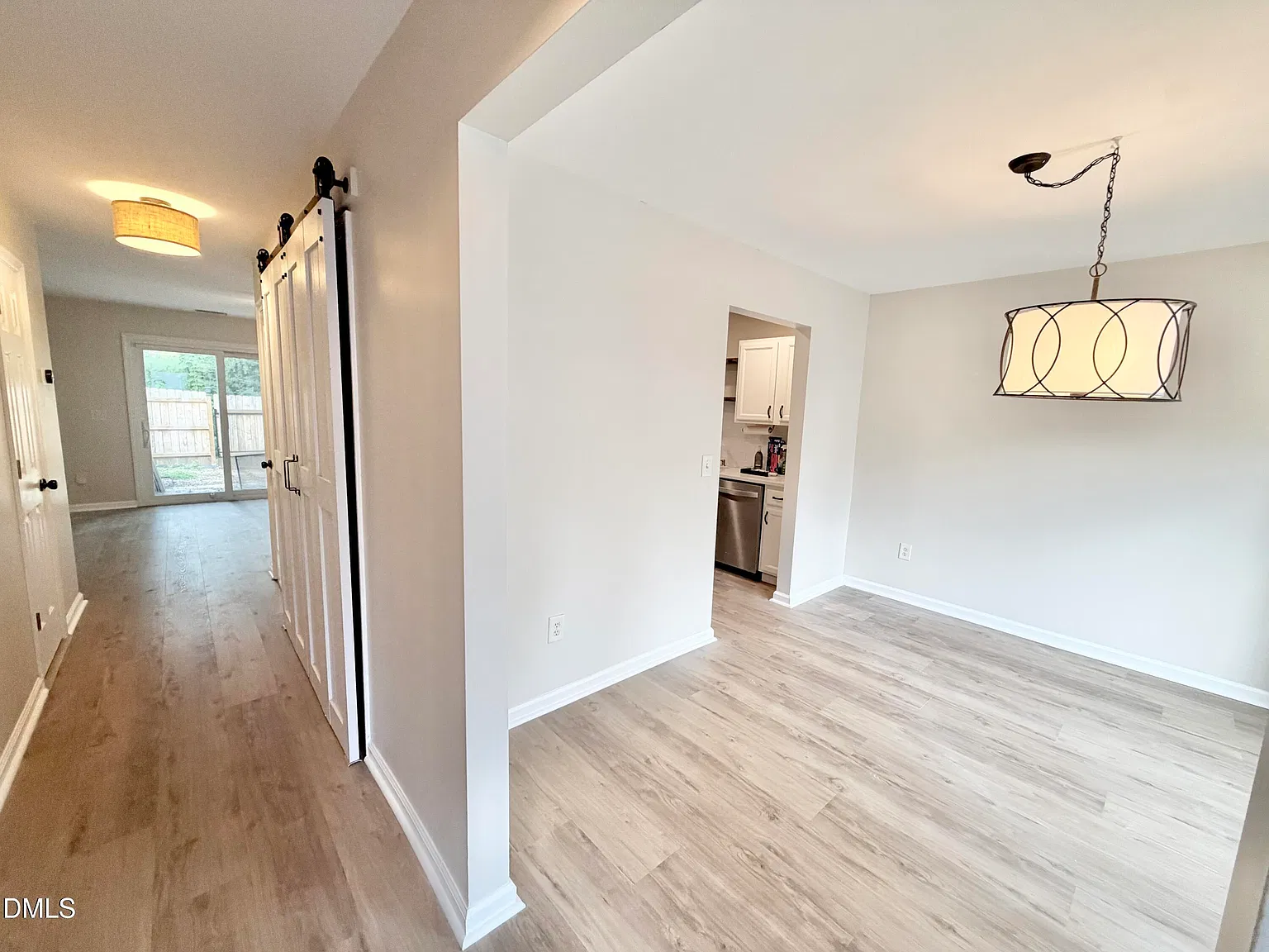 3 bed, 2.5 bath, $2,200 — Photo 3