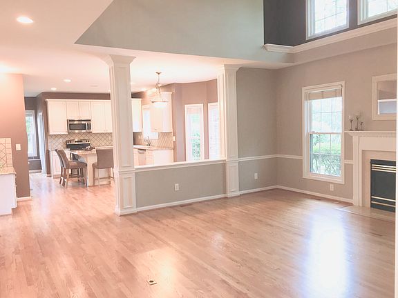 5th image of 4397 Serpentine Way
