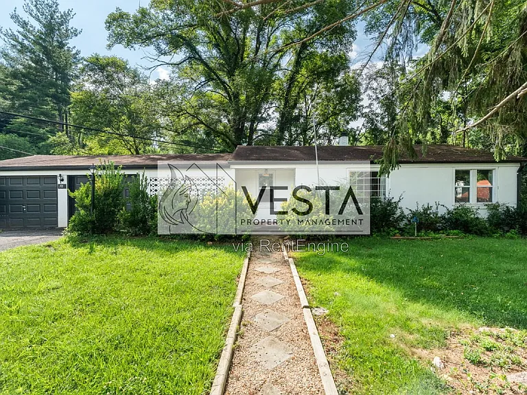 78 Moody Ave — Photo 34