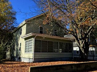 5 Oak St, Warren, RI 02885