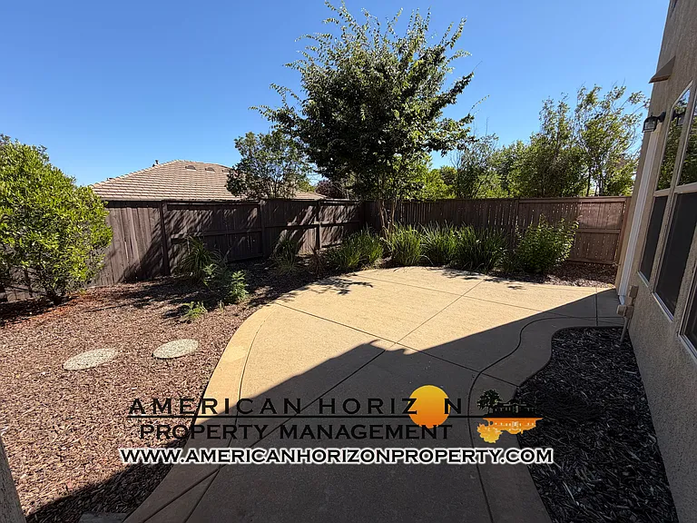 4124 Arenzano Way — Photo 25