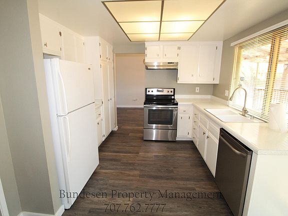 4th image of 1032 Aspen Way