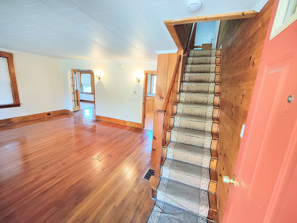 11 High St Maynard MA Zillow