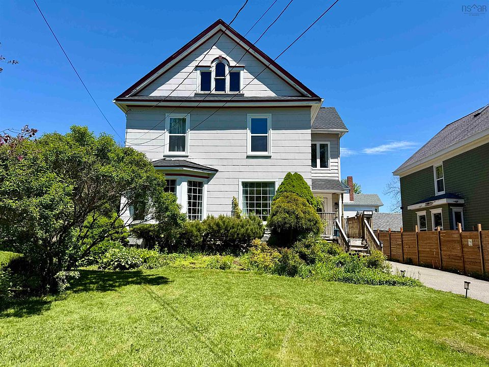 1st image of 52 Rupert St