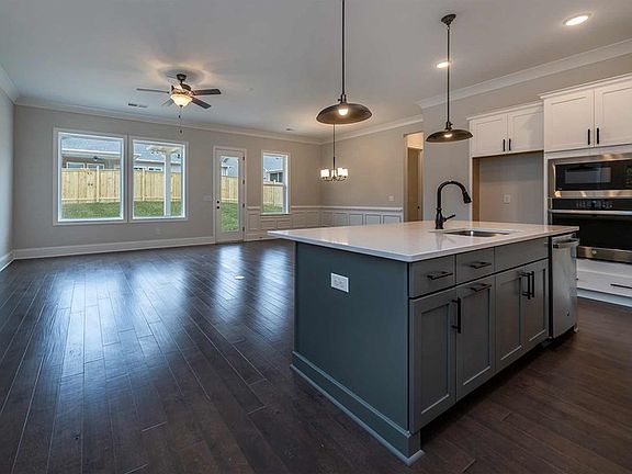 The Kittridge - Kitchen