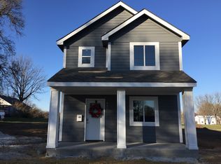 811 W Dryden St, Odessa, MO 64076