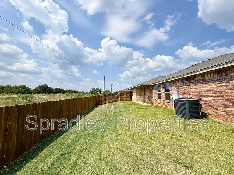 1013B Llano Ct — Photo 17