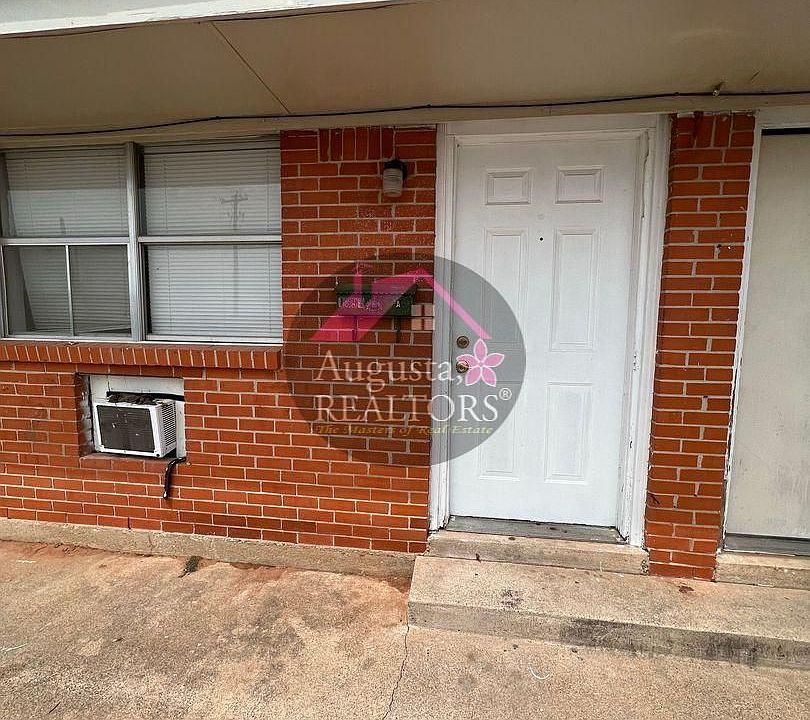 1st image of 1397 Cedar Crest Dr APT A