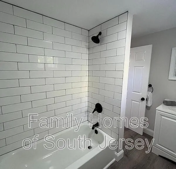 3205 Latona St — Photo 9