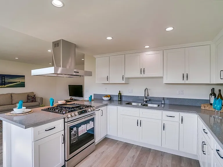 1512 Sherman Pl — Photo 16