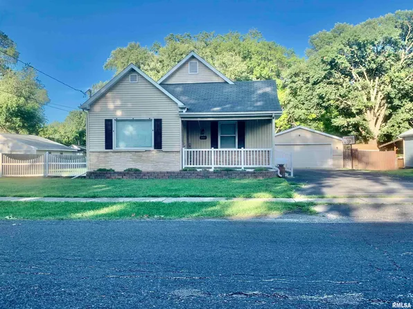 1006 N Diamond St, Jacksonville, IL 62650