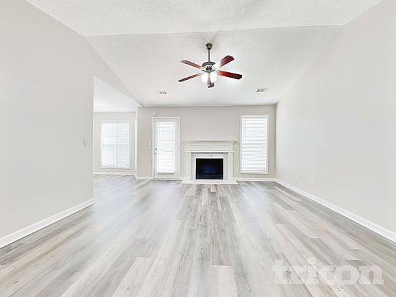 3rd image of 745 Remington Cir