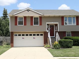 112 Ambassador Ave, Romeoville, IL 60446