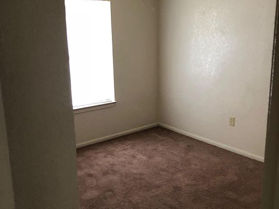 2nd image of 1307 Brown Dr APT D