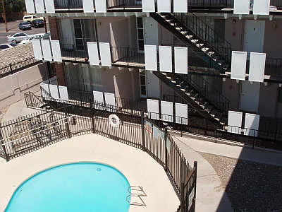 2 bed, 1.5 bath, 950 sqft, $1,150 — Photo 2