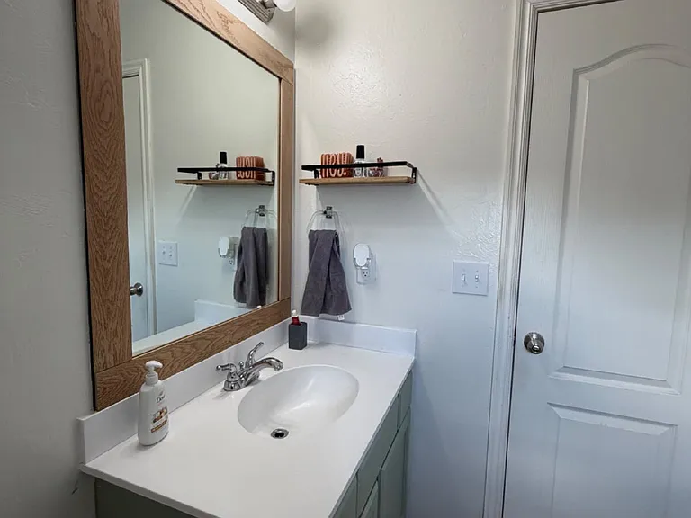 8032 Erryn Ln — Photo 2