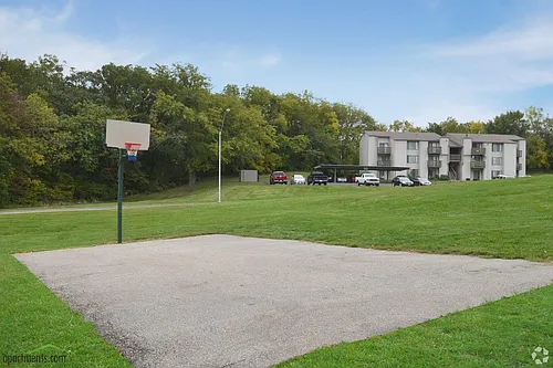 Robin Hill Apartments Photo 1