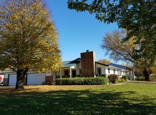 8235 N Canary Dr, Stillman Valley, IL 61084