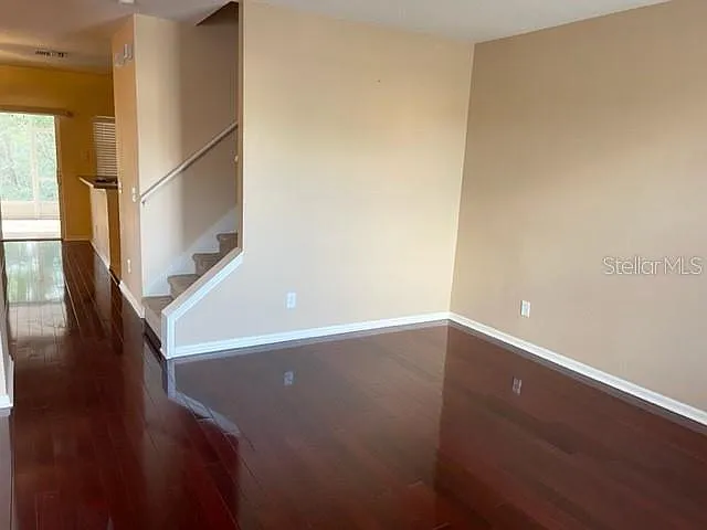1135 Baronscourt Dr — Photo 5