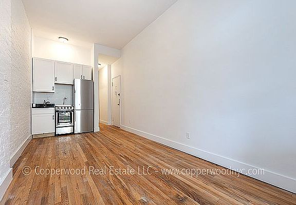 2nd image of 428 E 89th St APT A