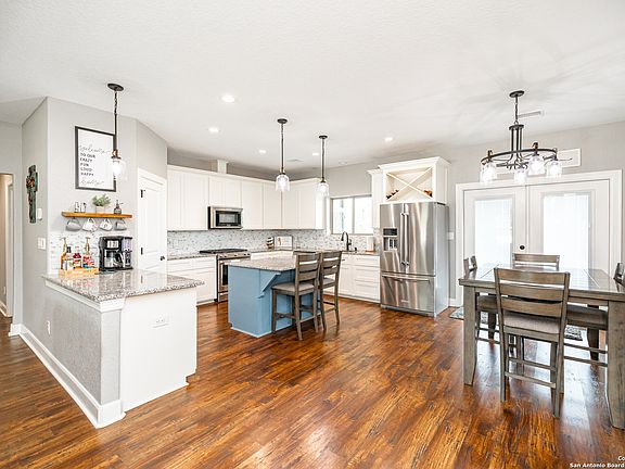 5th image of 829 COUNTY ROAD 351