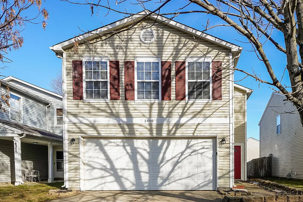 4 bed, 2.5 bath, 1793 sqft, $2,500 — Photo 1