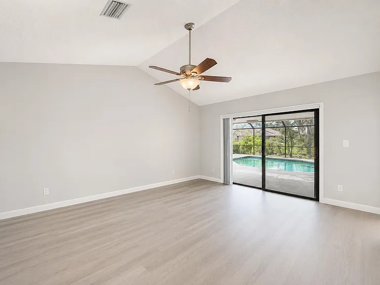 5055 NW 89th Way — Photo 10