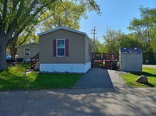 162 Lynn Ln, Mankato, MN 56001