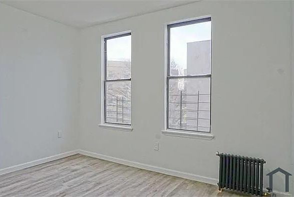 Building Photo 3