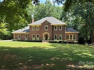 1st image of 110 Dorie Dr