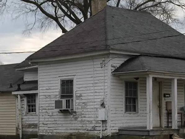 611 S Mountain St, Cherryville, NC 28021