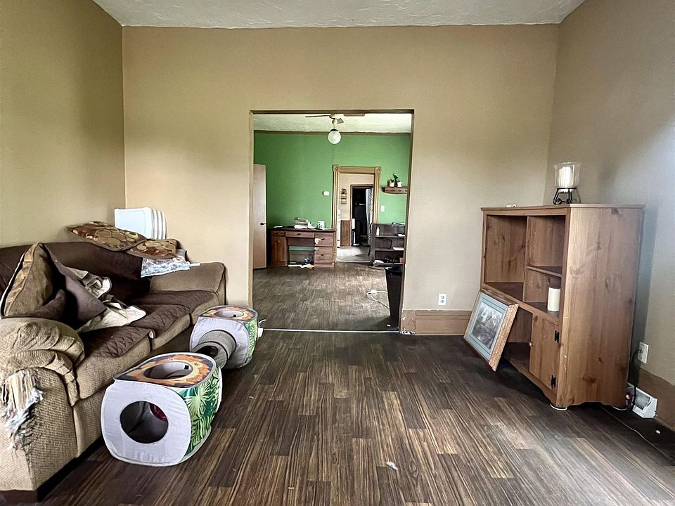 2nd image of 54 W Russell St