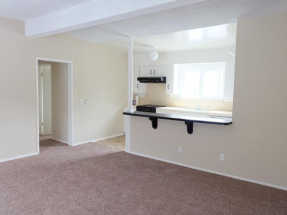 3rd image of 23 30th Ave APT 4