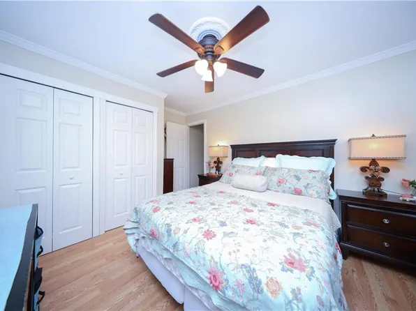 1936 East 37th Street image 17 of 25