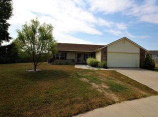 1415 Grace Rd, Kendallville, IN 46755