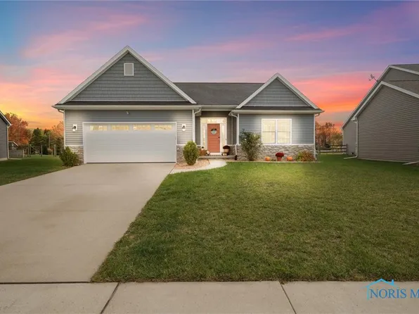9841 Julianna Ln, Whitehouse, OH 43571