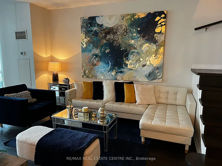 3939 Duke Of York Blvd #913 — Photo 12